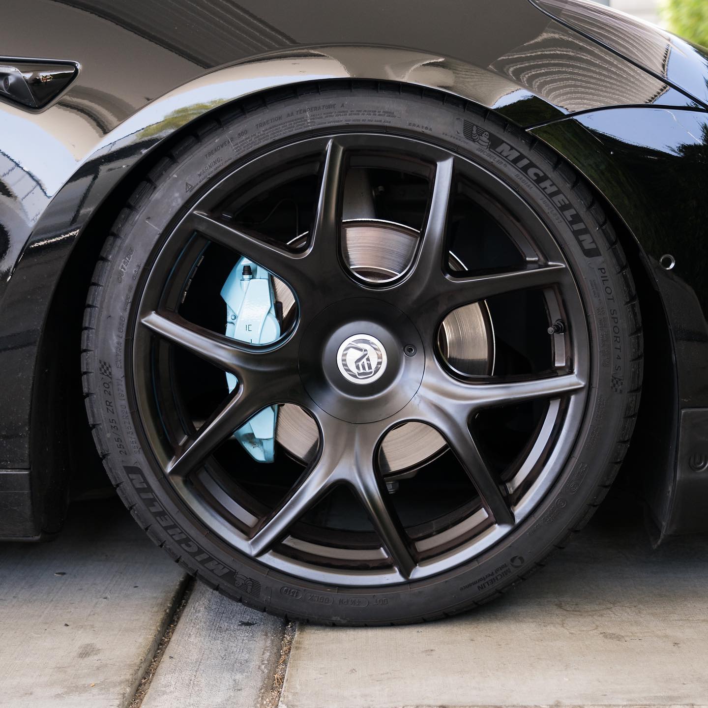 Tesla roadster outlet rims